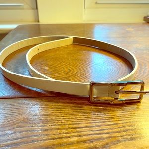 White skinny belt